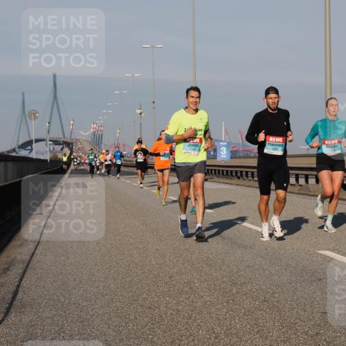 03.10.2025 - Köhlbrandbrückenlauf Fabian Wolf http://msf.ph/oto/9033406 03.10.2025 09:47:27 Position 3 1182, 3, 1205 meine-sportfotos.de