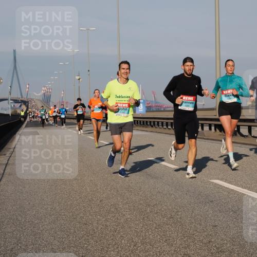 03.10.2025 - Köhlbrandbrückenlauf Fabian Wolf http://msf.ph/oto/9033412 03.10.2025 09:47:27 Position 3 1280, 1182, 1205, 2843 meine-sportfotos.de