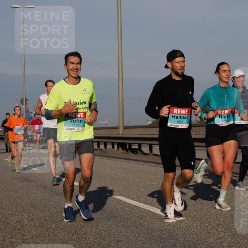 03.10.2025 - Köhlbrandbrückenlauf Fabian Wolf http://msf.ph/oto/9033439 03.10.2025 09:47:28 Position 3 1182, 1205, 1280 meine-sportfotos.de
