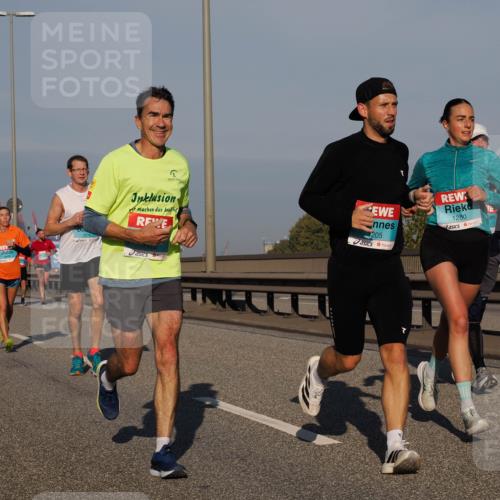 03.10.2025 - Köhlbrandbrückenlauf Fabian Wolf http://msf.ph/oto/9033444 03.10.2025 09:47:28 Position 3 1176, 1102, 205, 1280 meine-sportfotos.de