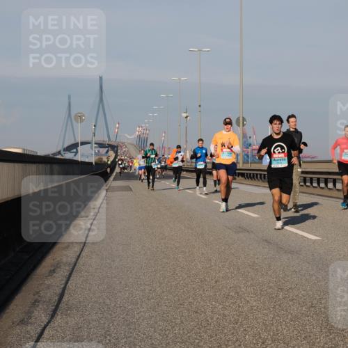 03.10.2025 - Köhlbrandbrückenlauf Fabian Wolf http://msf.ph/oto/9033557 03.10.2025 09:47:33 Position 3  meine-sportfotos.de