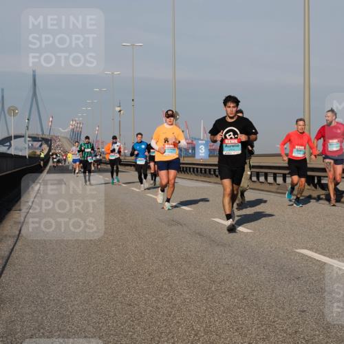 03.10.2025 - Köhlbrandbrückenlauf Fabian Wolf http://msf.ph/oto/9033569 03.10.2025 09:47:34 Position 3 3, 2901, 1165 meine-sportfotos.de