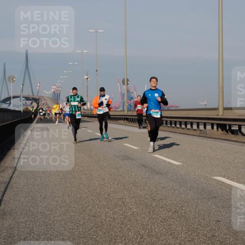03.10.2025 - Köhlbrandbrückenlauf Fabian Wolf http://msf.ph/oto/9033656 03.10.2025 09:47:38 Position 3  meine-sportfotos.de