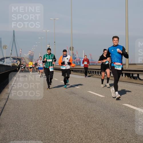 03.10.2025 - Köhlbrandbrückenlauf Fabian Wolf http://msf.ph/oto/9033674 03.10.2025 09:47:39 Position 3 2947 meine-sportfotos.de