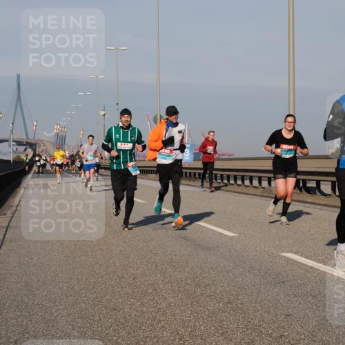 03.10.2025 - Köhlbrandbrückenlauf Fabian Wolf http://msf.ph/oto/9033691 03.10.2025 09:47:40 Position 3 2947 meine-sportfotos.de