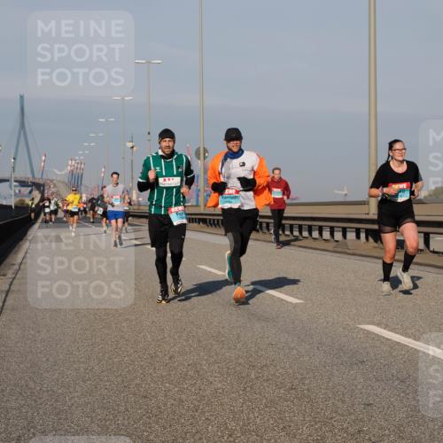 03.10.2025 - Köhlbrandbrückenlauf Fabian Wolf http://msf.ph/oto/9033697 03.10.2025 09:47:40 Position 3 3164 meine-sportfotos.de
