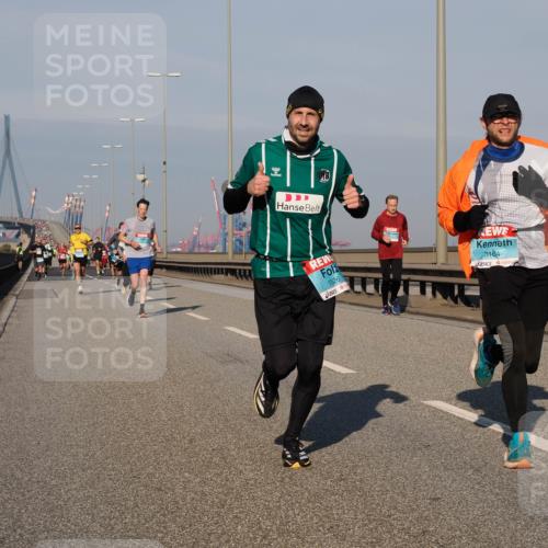 03.10.2025 - Köhlbrandbrückenlauf Fabian Wolf http://msf.ph/oto/9033720 03.10.2025 09:47:42 Position 3 1526, 8164 meine-sportfotos.de