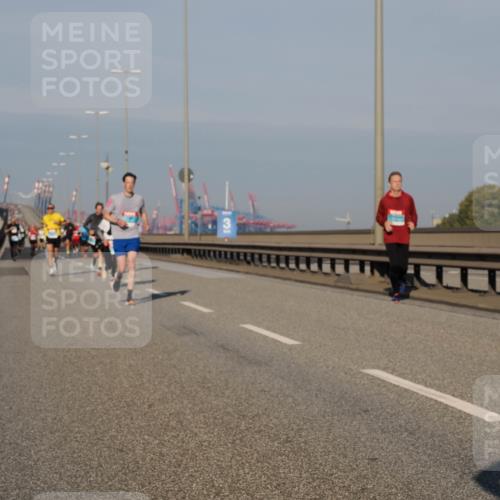 03.10.2025 - Köhlbrandbrückenlauf Fabian Wolf http://msf.ph/oto/9033738 03.10.2025 09:47:44 Position 3  meine-sportfotos.de