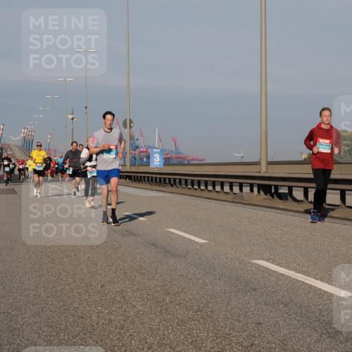 03.10.2025 - Köhlbrandbrückenlauf Fabian Wolf http://msf.ph/oto/9033747 03.10.2025 09:47:45 Position 3 1225 meine-sportfotos.de