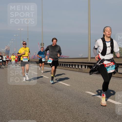03.10.2025 - Köhlbrandbrückenlauf Fabian Wolf http://msf.ph/oto/9033822 03.10.2025 09:47:50 Position 3 3165 meine-sportfotos.de