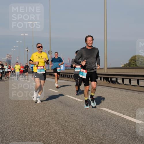 03.10.2025 - Köhlbrandbrückenlauf Fabian Wolf http://msf.ph/oto/9033838 03.10.2025 09:47:51 Position 3 3331, 3813 meine-sportfotos.de