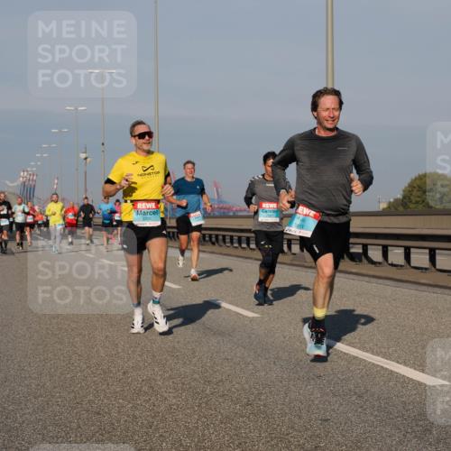 03.10.2025 - Köhlbrandbrückenlauf Fabian Wolf http://msf.ph/oto/9033844 03.10.2025 09:47:51 Position 3 3331, 3813 meine-sportfotos.de