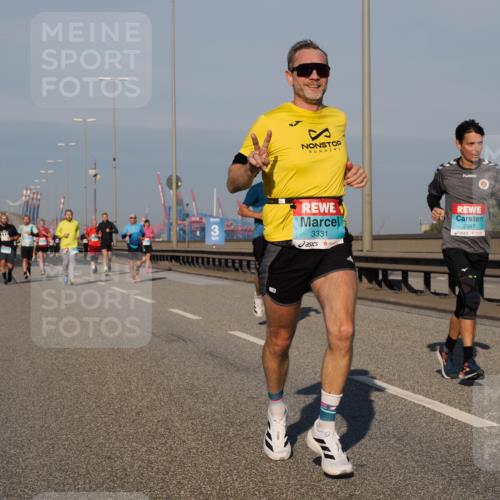 03.10.2025 - Köhlbrandbrückenlauf Fabian Wolf http://msf.ph/oto/9033866 03.10.2025 09:47:53 Position 3 3, 3331, 2587 meine-sportfotos.de
