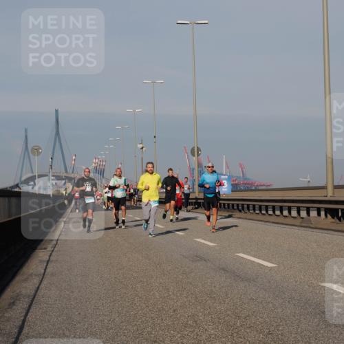 03.10.2025 - Köhlbrandbrückenlauf Fabian Wolf http://msf.ph/oto/9033878 03.10.2025 09:47:56 Position 3  meine-sportfotos.de