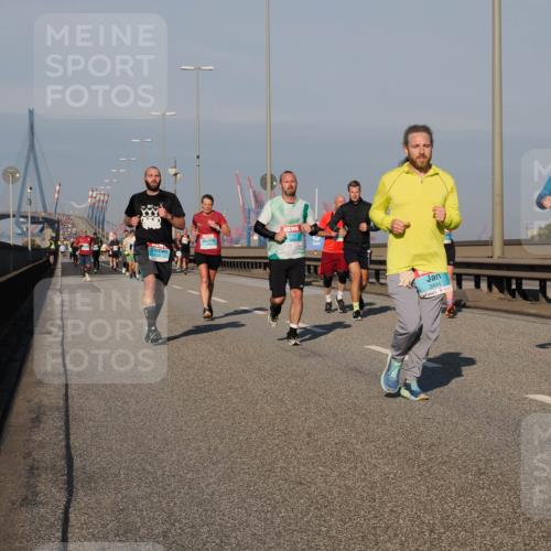 03.10.2025 - Köhlbrandbrückenlauf Fabian Wolf http://msf.ph/oto/9033911 03.10.2025 09:48:00 Position 3 2791, 3444 meine-sportfotos.de