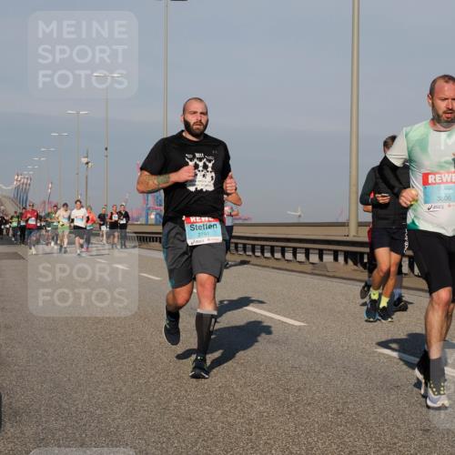 03.10.2025 - Köhlbrandbrückenlauf Fabian Wolf http://msf.ph/oto/9033955 03.10.2025 09:48:03 Position 3 2791, 3806 meine-sportfotos.de