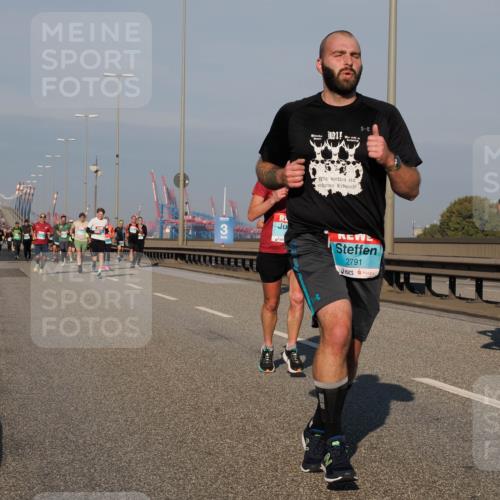 03.10.2025 - Köhlbrandbrückenlauf Fabian Wolf http://msf.ph/oto/9033971 03.10.2025 09:48:04 Position 3 2791 meine-sportfotos.de