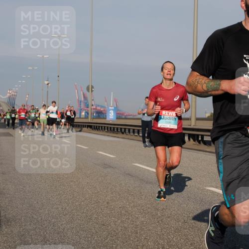 03.10.2025 - Köhlbrandbrückenlauf Fabian Wolf http://msf.ph/oto/9033980 03.10.2025 09:48:05 Position 3 2998, 2791 meine-sportfotos.de