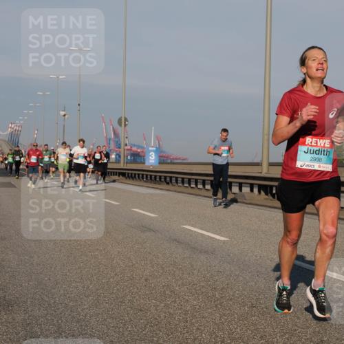 03.10.2025 - Köhlbrandbrückenlauf Fabian Wolf http://msf.ph/oto/9033993 03.10.2025 09:48:05 Position 3 2998 meine-sportfotos.de