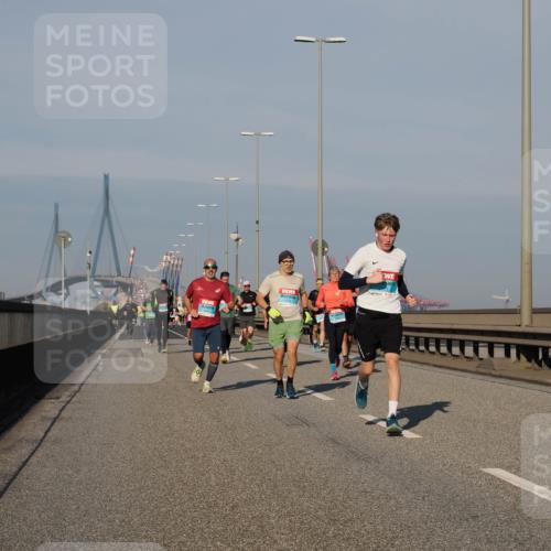 03.10.2025 - Köhlbrandbrückenlauf Fabian Wolf http://msf.ph/oto/9034030 03.10.2025 09:48:11 Position 3  meine-sportfotos.de