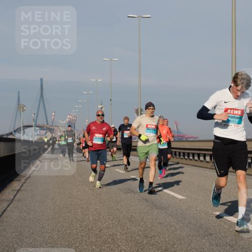 03.10.2025 - Köhlbrandbrückenlauf Fabian Wolf http://msf.ph/oto/9034052 03.10.2025 09:48:12 Position 3 1776, 3111 meine-sportfotos.de