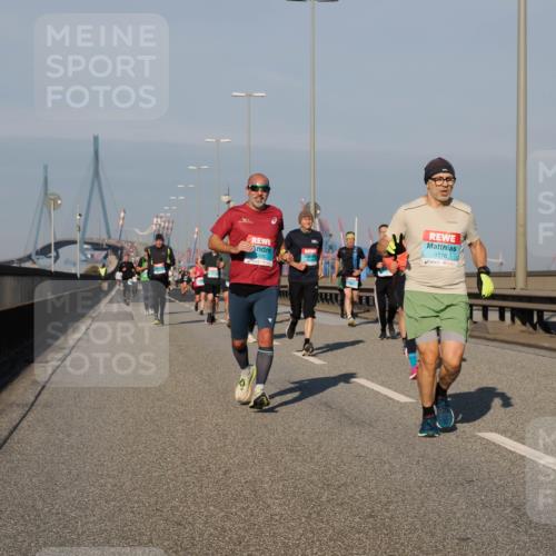 03.10.2025 - Köhlbrandbrückenlauf Fabian Wolf http://msf.ph/oto/9034071 03.10.2025 09:48:14 Position 3 1776 meine-sportfotos.de