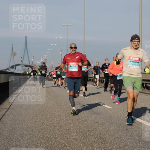03.10.2025 - Köhlbrandbrückenlauf Fabian Wolf http://msf.ph/oto/9034076 03.10.2025 09:48:14 Position 3 2995, 1776 meine-sportfotos.de