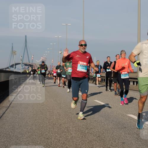 03.10.2025 - Köhlbrandbrückenlauf Fabian Wolf http://msf.ph/oto/9034082 03.10.2025 09:48:14 Position 3 2995, 1595, 1776 meine-sportfotos.de