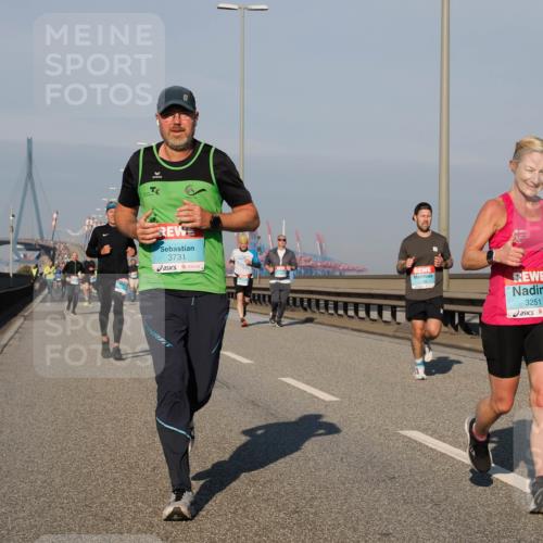 03.10.2025 - Köhlbrandbrückenlauf Fabian Wolf http://msf.ph/oto/9034238 03.10.2025 09:48:25 Position 3 3731, 3251, 3227 meine-sportfotos.de