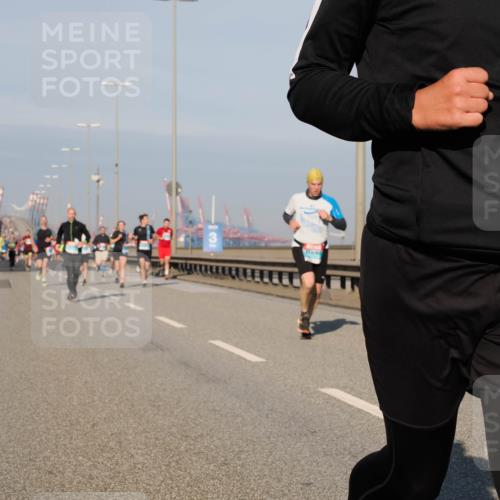 03.10.2025 - Köhlbrandbrückenlauf Fabian Wolf http://msf.ph/oto/9034304 03.10.2025 09:48:30 Position 3 196 meine-sportfotos.de