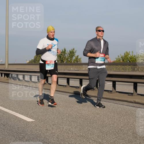 03.10.2025 - Köhlbrandbrückenlauf Fabian Wolf http://msf.ph/oto/9034330 03.10.2025 09:48:32 Position 3 41, 1116, 1334 meine-sportfotos.de