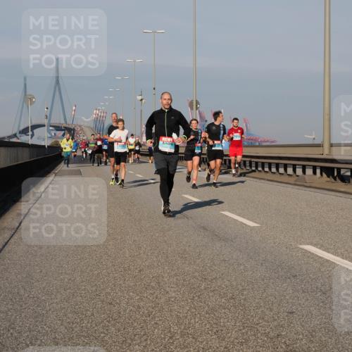 03.10.2025 - Köhlbrandbrückenlauf Fabian Wolf http://msf.ph/oto/9034356 03.10.2025 09:48:34 Position 3  meine-sportfotos.de