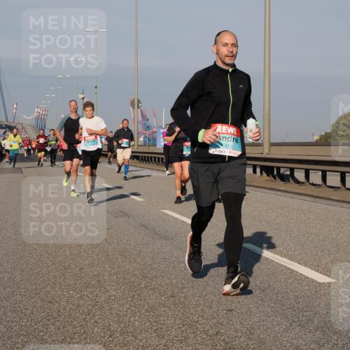 03.10.2025 - Köhlbrandbrückenlauf Fabian Wolf http://msf.ph/oto/9034394 03.10.2025 09:48:37 Position 3 313 meine-sportfotos.de