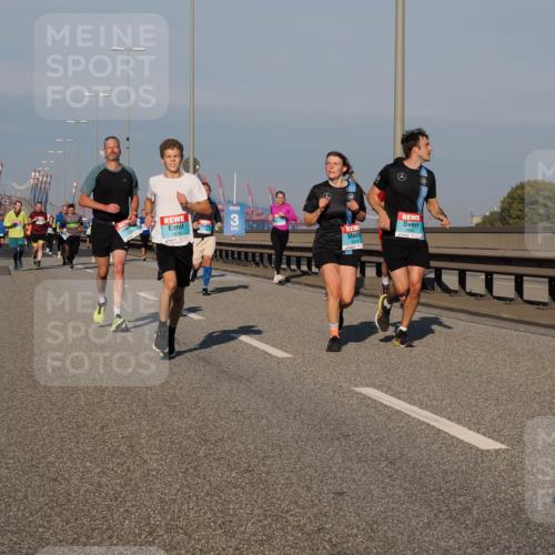03.10.2025 - Köhlbrandbrückenlauf Fabian Wolf http://msf.ph/oto/9034408 03.10.2025 09:48:38 Position 3 3, 3465 meine-sportfotos.de