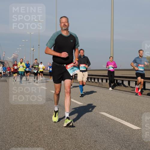 03.10.2025 - Köhlbrandbrückenlauf Fabian Wolf http://msf.ph/oto/9034449 03.10.2025 09:48:41 Position 3 1056 meine-sportfotos.de