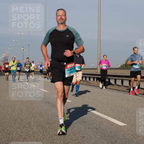 03.10.2025 - Köhlbrandbrückenlauf Fabian Wolf http://msf.ph/oto/9034455 03.10.2025 09:48:41 Position 3 1056 meine-sportfotos.de