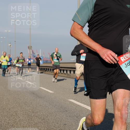 03.10.2025 - Köhlbrandbrückenlauf Fabian Wolf http://msf.ph/oto/9034466 03.10.2025 09:48:43 Position 3 370, 1056, 3710 meine-sportfotos.de