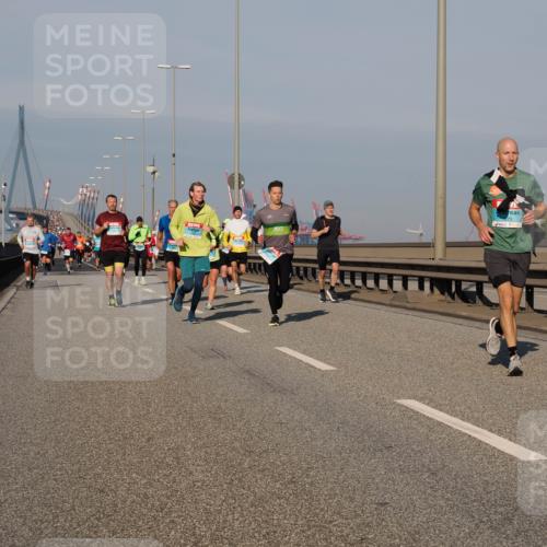 03.10.2025 - Köhlbrandbrückenlauf Fabian Wolf http://msf.ph/oto/9034498 03.10.2025 09:48:45 Position 3  meine-sportfotos.de