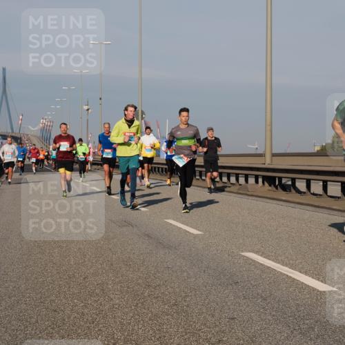 03.10.2025 - Köhlbrandbrückenlauf Fabian Wolf http://msf.ph/oto/9034508 03.10.2025 09:48:46 Position 3 3073 meine-sportfotos.de