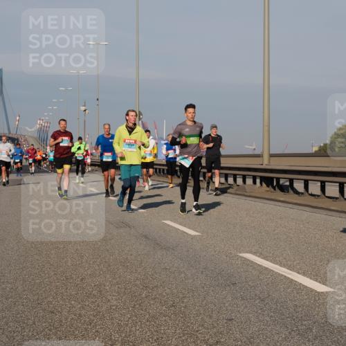 03.10.2025 - Köhlbrandbrückenlauf Fabian Wolf http://msf.ph/oto/9034512 03.10.2025 09:48:46 Position 3 3073 meine-sportfotos.de