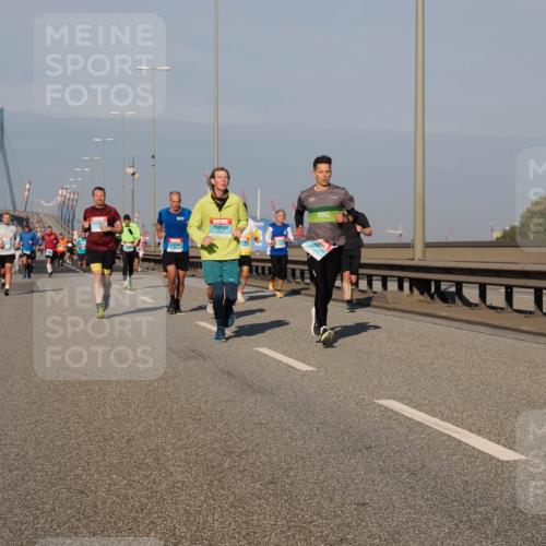 03.10.2025 - Köhlbrandbrückenlauf Fabian Wolf http://msf.ph/oto/9034518 03.10.2025 09:48:46 Position 3  meine-sportfotos.de