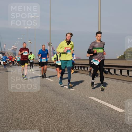 03.10.2025 - Köhlbrandbrückenlauf Fabian Wolf http://msf.ph/oto/9034535 03.10.2025 09:48:47 Position 3  meine-sportfotos.de