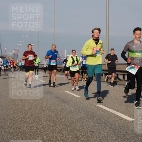 03.10.2025 - Köhlbrandbrückenlauf Fabian Wolf http://msf.ph/oto/9034548 03.10.2025 09:48:48 Position 3 1836, 1311 meine-sportfotos.de