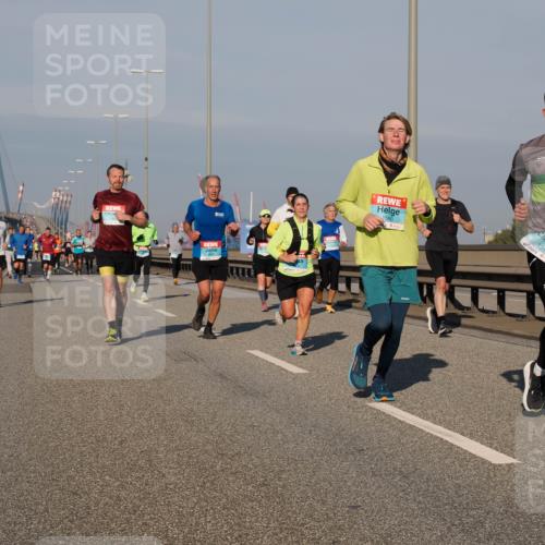 03.10.2025 - Köhlbrandbrückenlauf Fabian Wolf http://msf.ph/oto/9034552 03.10.2025 09:48:48 Position 3 1560, 1311 meine-sportfotos.de