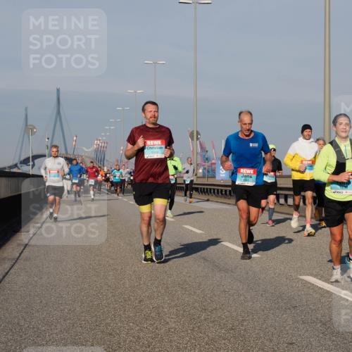 03.10.2025 - Köhlbrandbrückenlauf Fabian Wolf http://msf.ph/oto/9034572 03.10.2025 09:48:50 Position 3 1309, 1543, 1836 meine-sportfotos.de