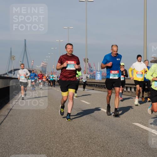 03.10.2025 - Köhlbrandbrückenlauf Fabian Wolf http://msf.ph/oto/9034576 03.10.2025 09:48:50 Position 3 0, 1309, 1543, 1836 meine-sportfotos.de