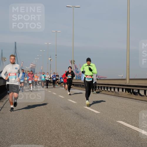 03.10.2025 - Köhlbrandbrückenlauf Fabian Wolf http://msf.ph/oto/9034617 03.10.2025 09:48:53 Position 3  meine-sportfotos.de