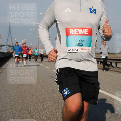 03.10.2025 - Köhlbrandbrückenlauf Fabian Wolf http://msf.ph/oto/9034670 03.10.2025 09:48:56 Position 3 3802 meine-sportfotos.de