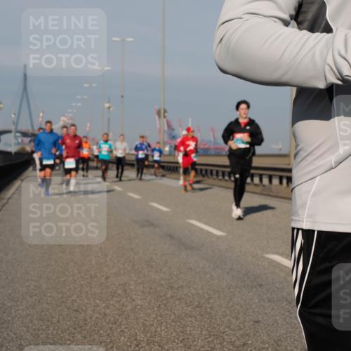 03.10.2025 - Köhlbrandbrückenlauf Fabian Wolf http://msf.ph/oto/9034675 03.10.2025 09:48:56 Position 3  meine-sportfotos.de
