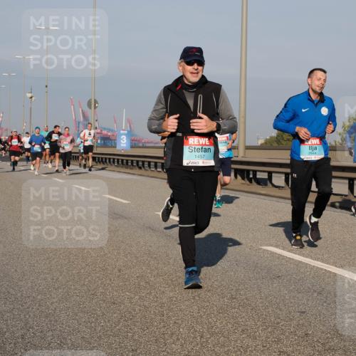03.10.2025 - Köhlbrandbrückenlauf Fabian Wolf http://msf.ph/oto/9034772 03.10.2025 09:49:07 Position 3 1457, 2944 meine-sportfotos.de